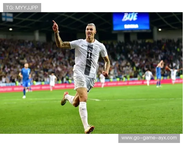 国米姆希塔良回头摆渡助攻完成默契配合