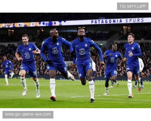 切尔西在中场压制拿下主动权，主宰比赛局势